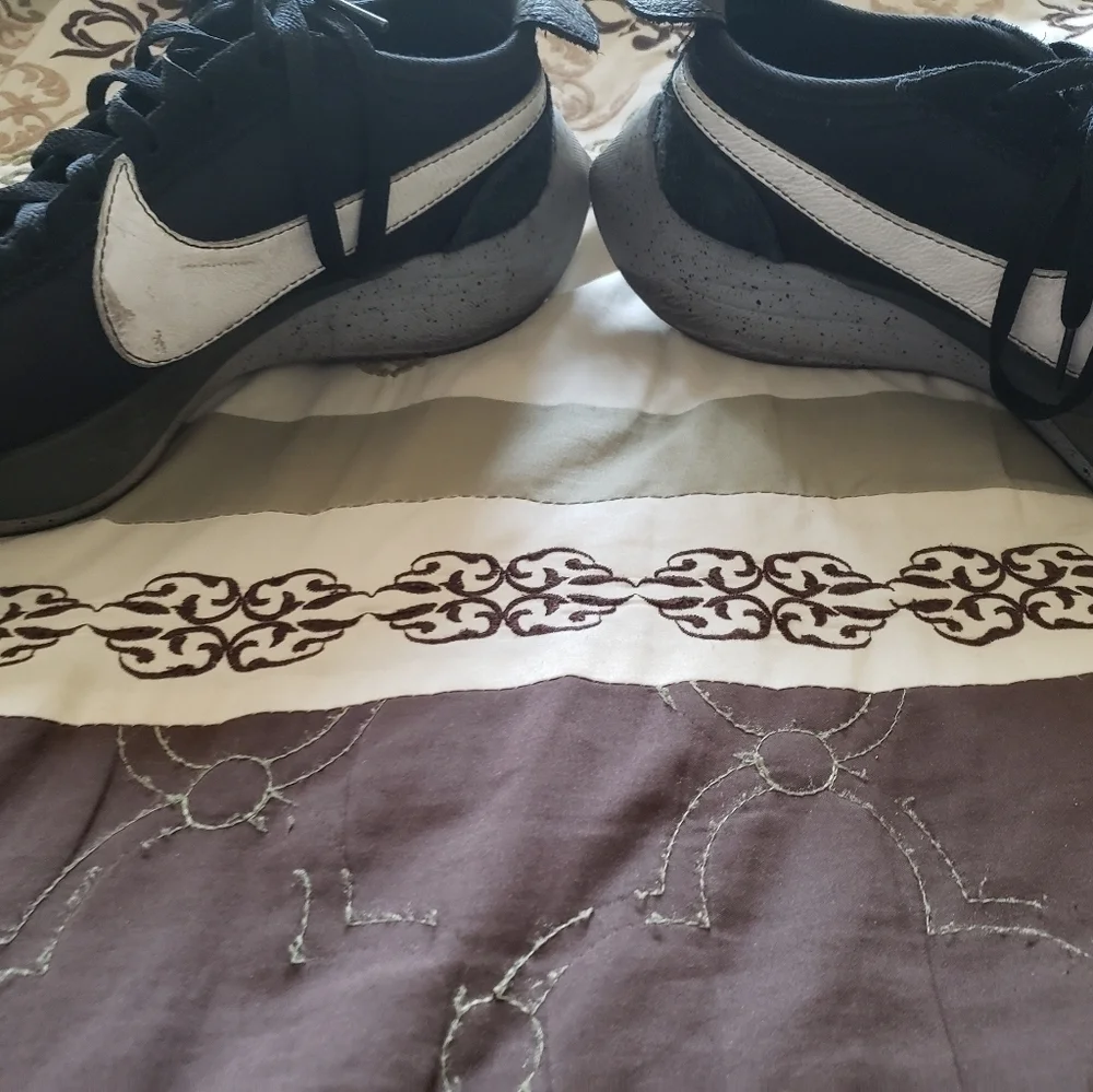 Nike moon racer shoes size 11.5